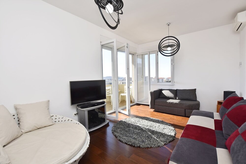 Бар: Apartment Branko