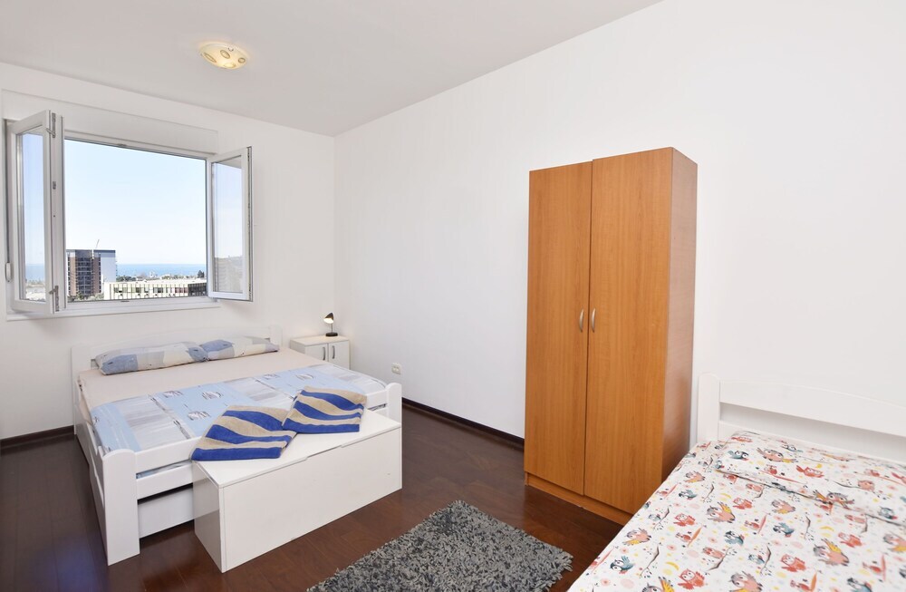 Бар: Apartment Branko