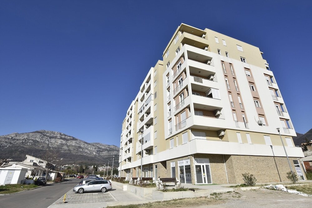 Бар: Apartment Branko