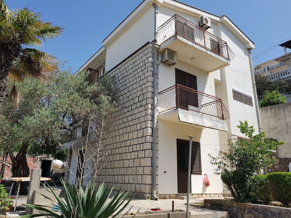 Ульцинь: Momo sea view apartments