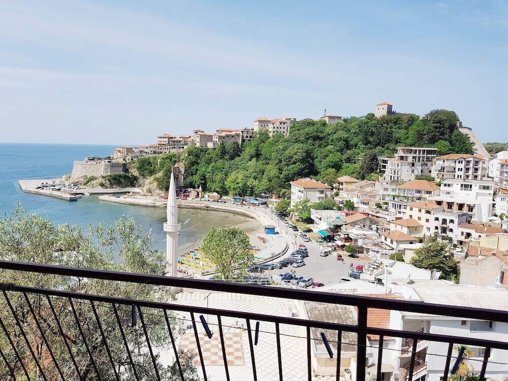 Ульцинь: Momo sea view apartments