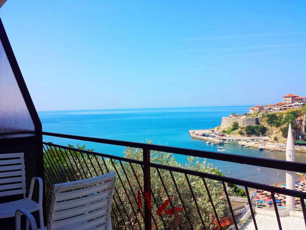 Ульцинь: Momo sea view apartments