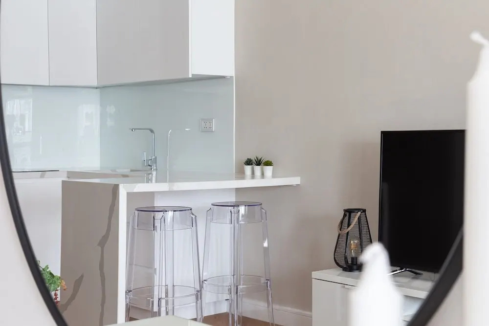 Дубай: Upscale Studio Apartment in JLT