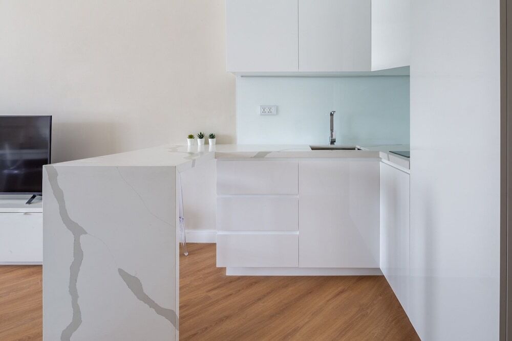 Дубай: Upscale Studio Apartment in JLT