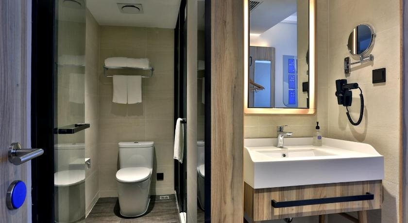 Ляньюньган: Hanting Premium Hotel Lianyungang Suning Plaza