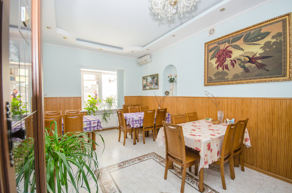 Ялта: Гостевой дом Карина