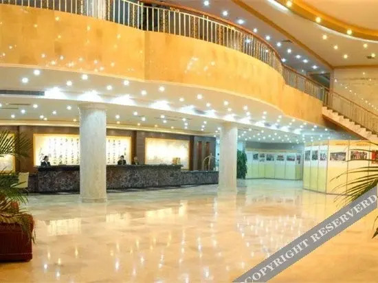 Чжаоцин: Zuiranju Holiday Hotel
