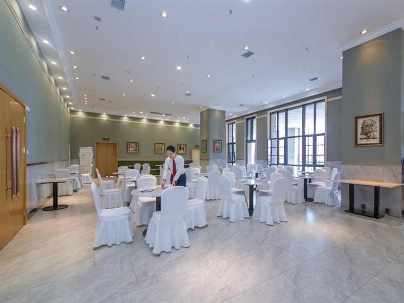 Ухань: Vienna International Hotel (Wuhan Wangjiawan Renxinhui)