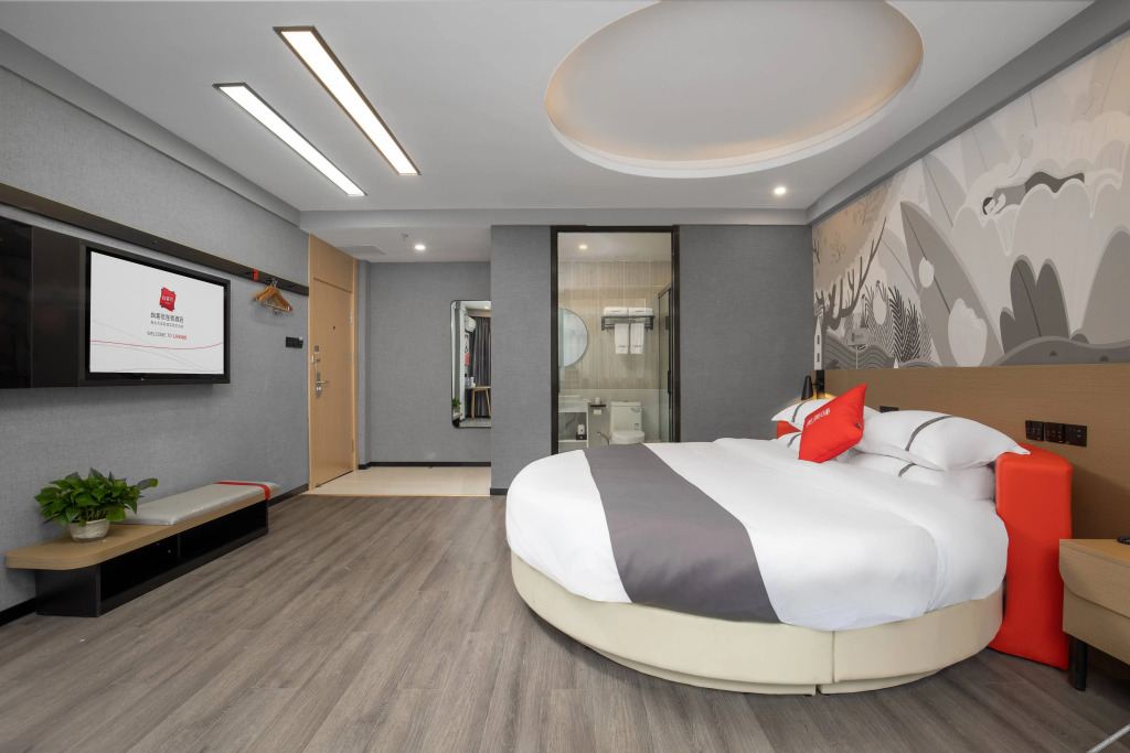 Хэчжоу: Thank Inn Hotel (Hezhou High-speed Railway Station)