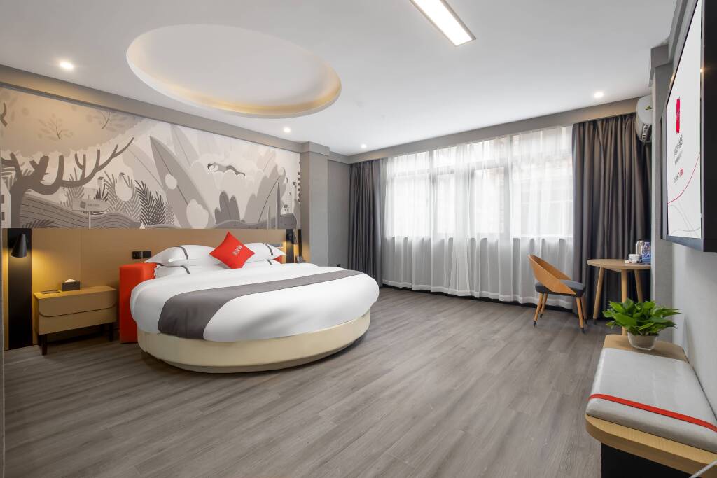 Хэчжоу: Thank Inn Hotel (Hezhou High-speed Railway Station)