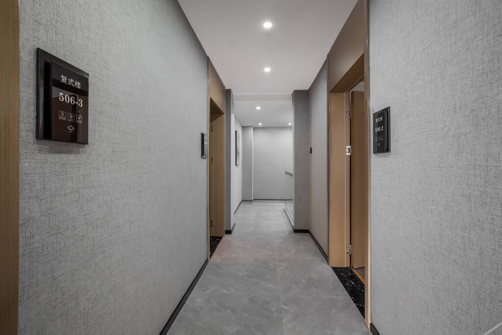 Хэчжоу: Thank Inn Hotel (Hezhou High-speed Railway Station)