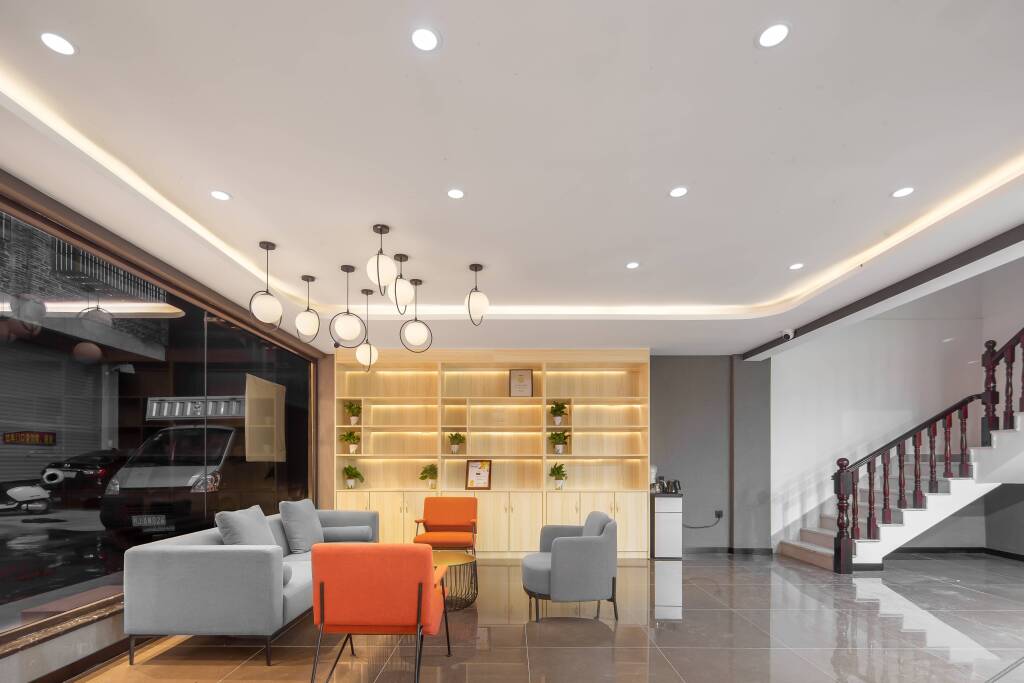 Хэчжоу: Thank Inn Hotel (Hezhou High-speed Railway Station)