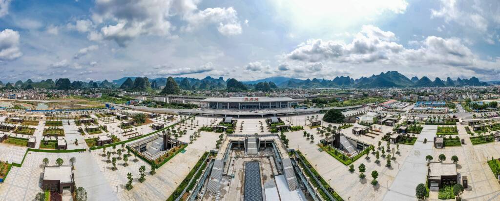 Хэчжоу: Thank Inn Hotel (Hezhou High-speed Railway Station)