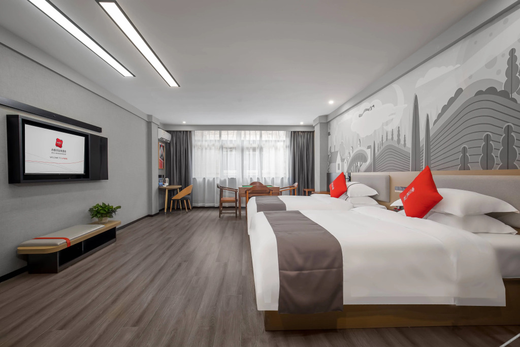 Хэчжоу: Thank Inn Hotel (Hezhou High-speed Railway Station)