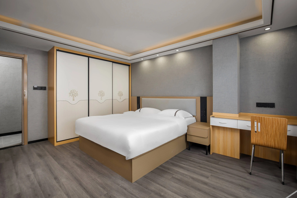 Хэчжоу: Thank Inn Hotel (Hezhou High-speed Railway Station)