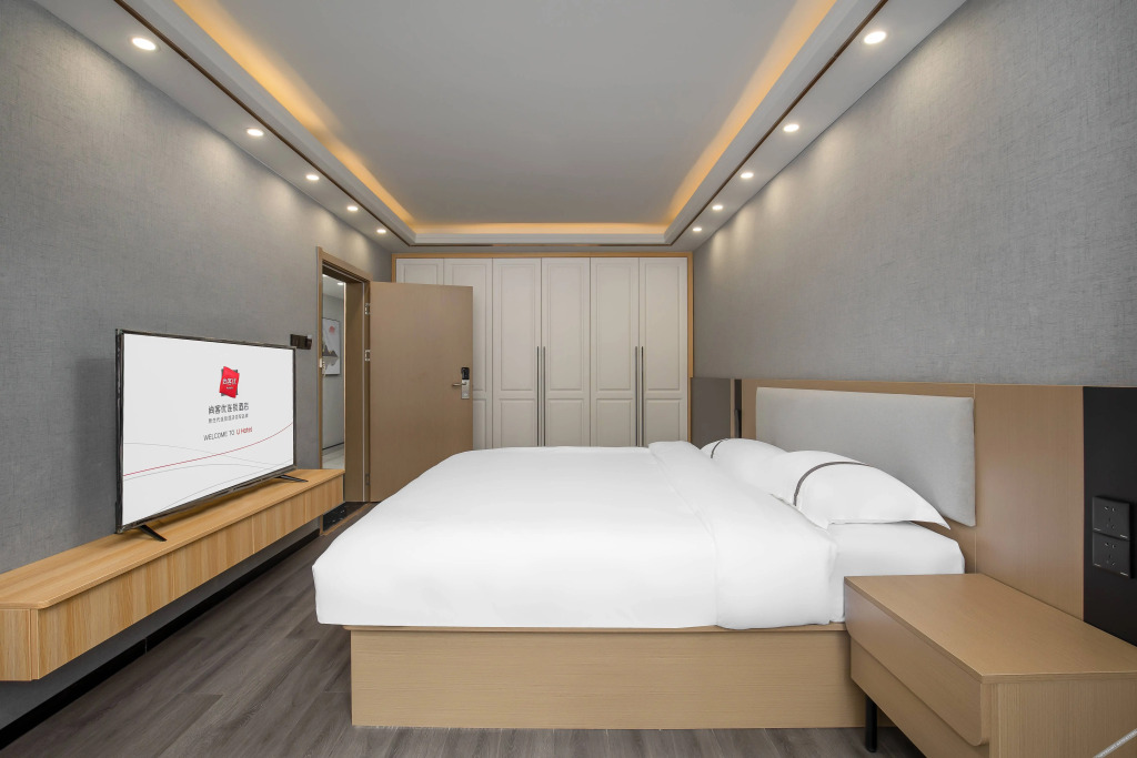 Хэчжоу: Thank Inn Hotel (Hezhou High-speed Railway Station)