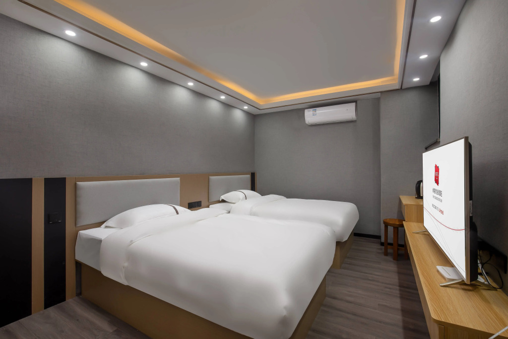 Хэчжоу: Thank Inn Hotel (Hezhou High-speed Railway Station)