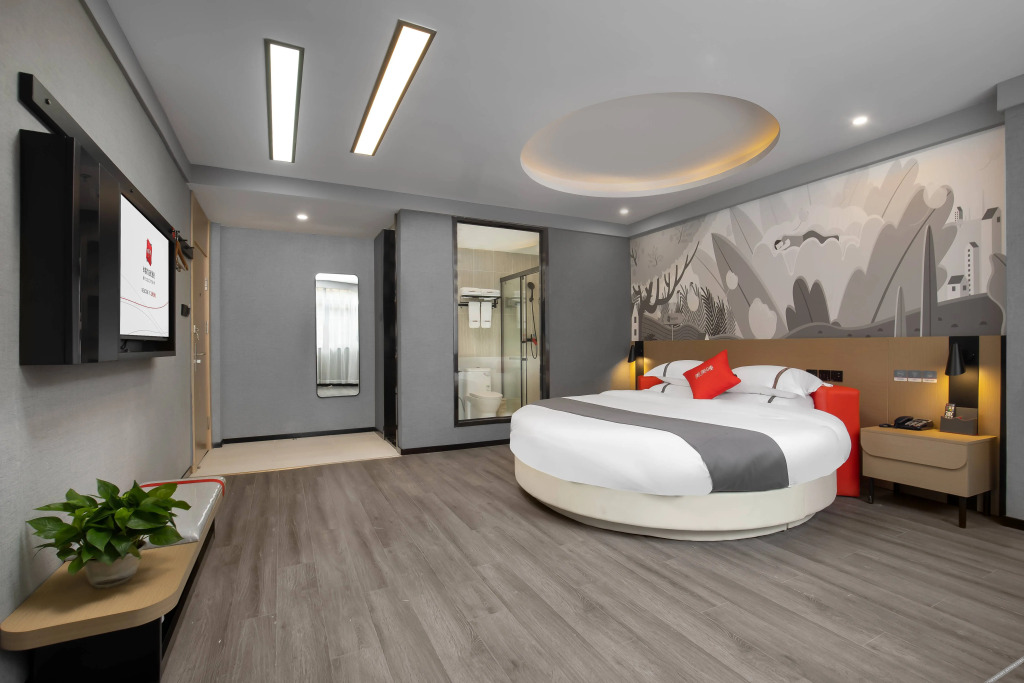 Хэчжоу: Thank Inn Hotel (Hezhou High-speed Railway Station)