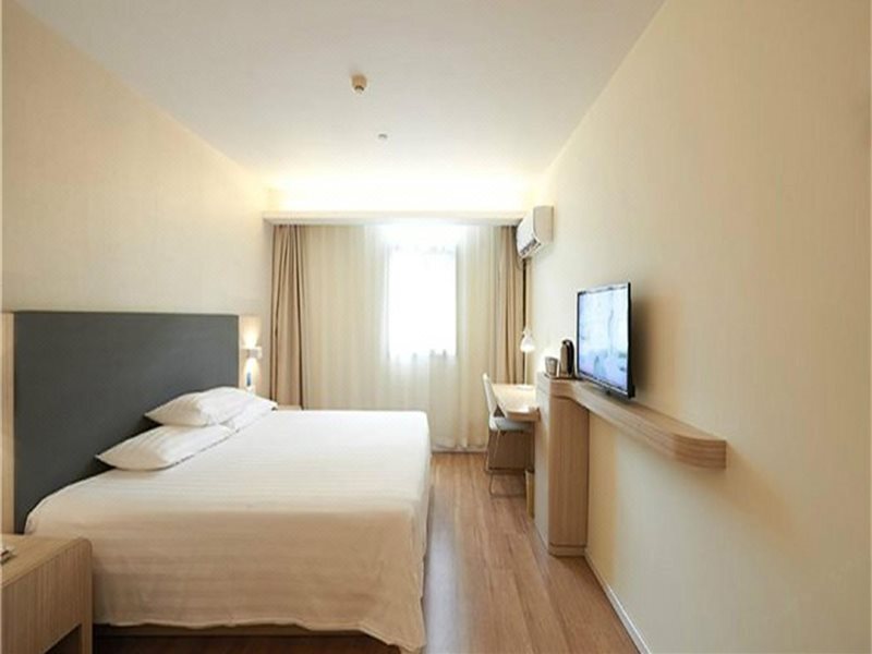 Район Синьчэн: Hanting Hotel (Kaiyuan Jiefang Road)