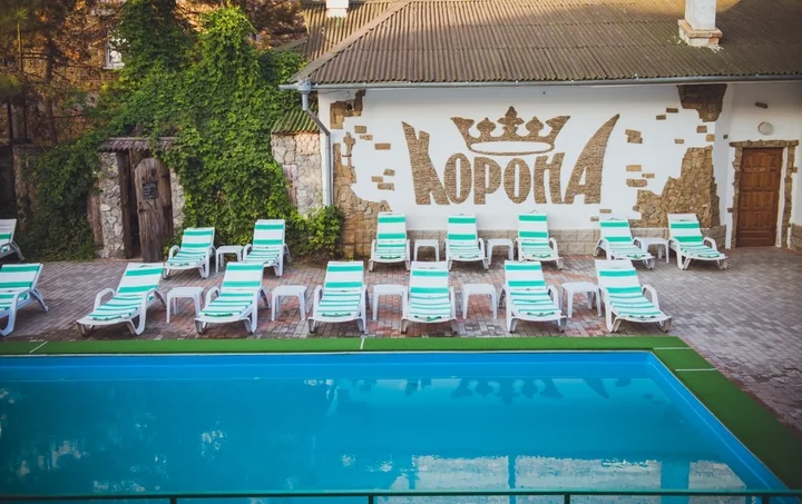 Евпатория: Корона(Евпатория)