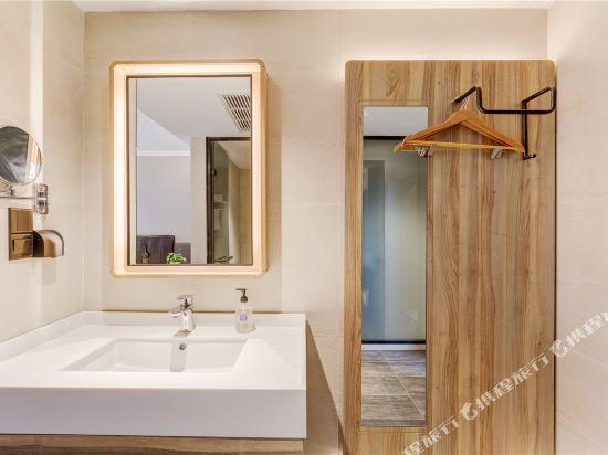 Бинжоу: Hanting Premium Hotel Binzhou Bohai 11th Road Wanda