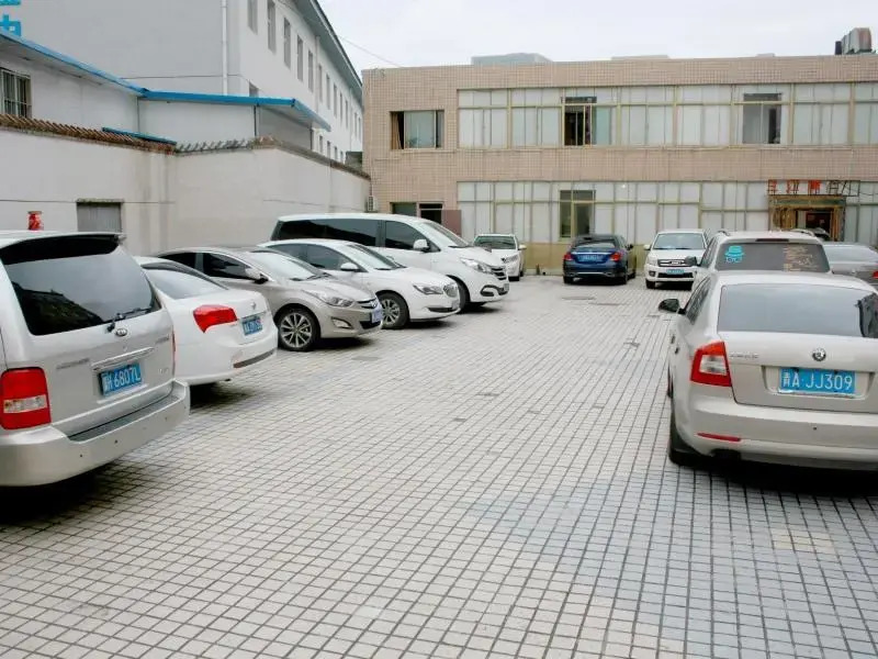 Синин: Shell Hotel Xining High-Speed Railway Station