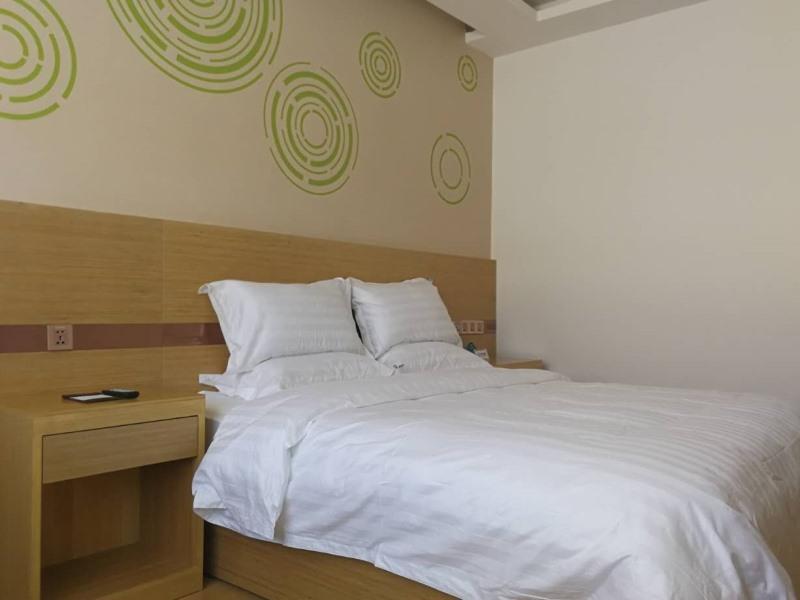 Синин: Shell Hotel Xining High-Speed Railway Station