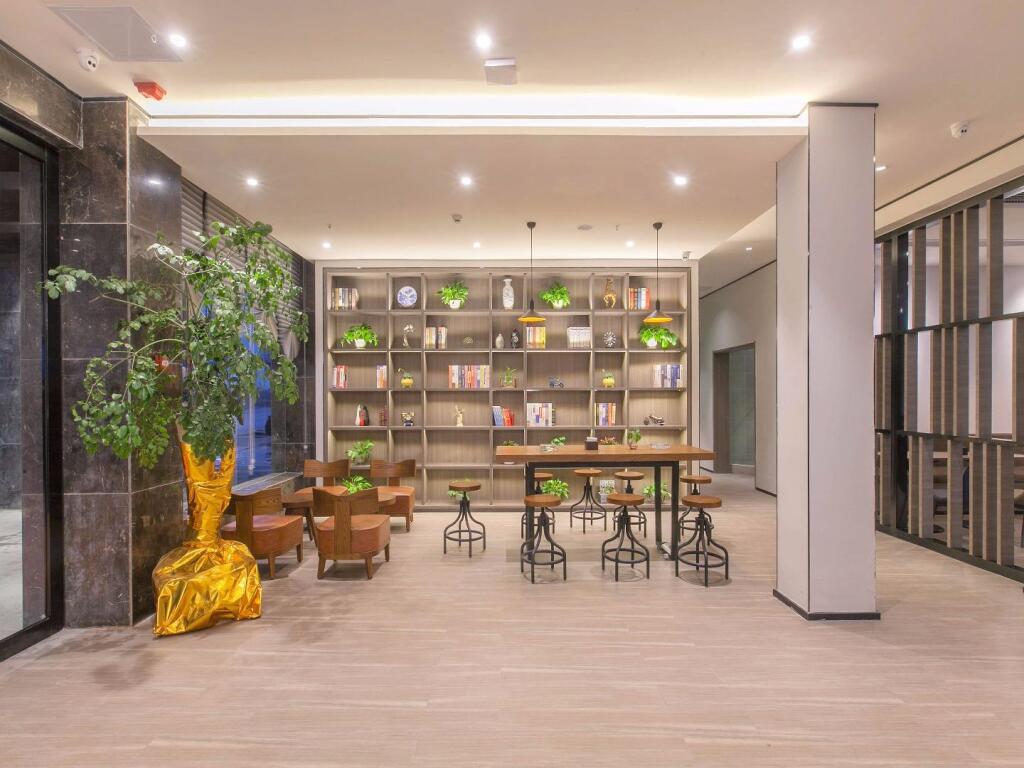 Ичан: Hanting Hotel Zhijiang Yanjiang Avenue