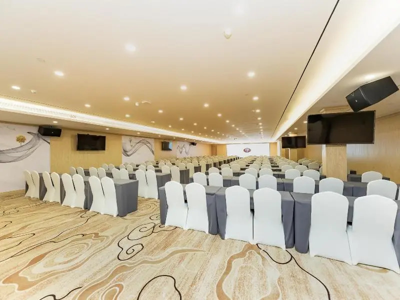 Нанкин: Ji Hotel Nanjing Pukou Hongyang Plaza