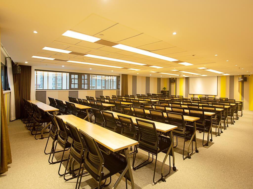 Лоян: Hanting Premium Hotel Luoyang University City