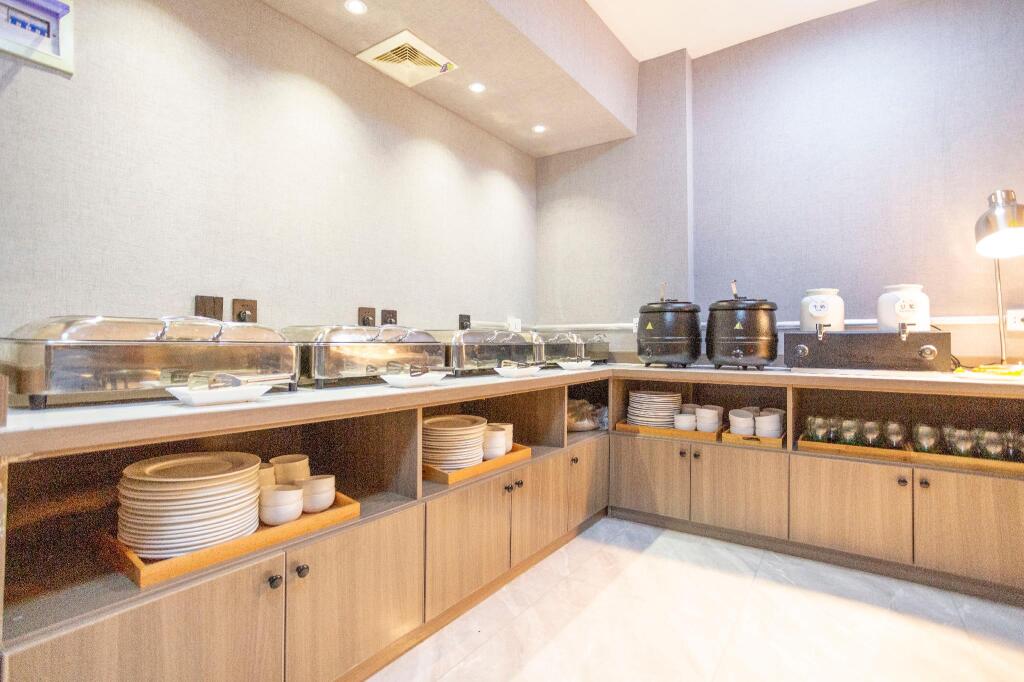 Шаоксинг: Elan Inn Zhuji Qingyue City Xishi Hometown