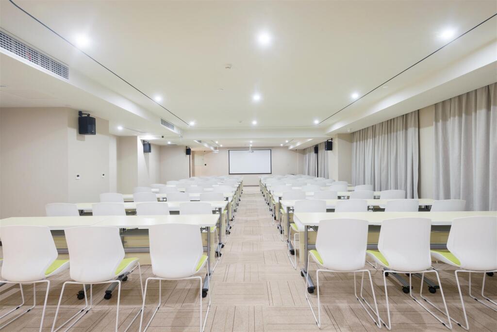 Синьсян: Ji Hotel Xinxiang Fat Donglai Life Plaza Hotel