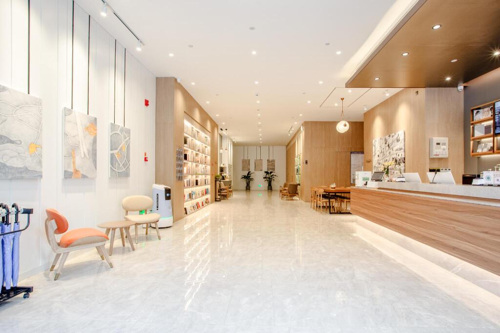 Наньнин: Hanting Premium Hotel Nanning Jiangnan Wanda Plaza