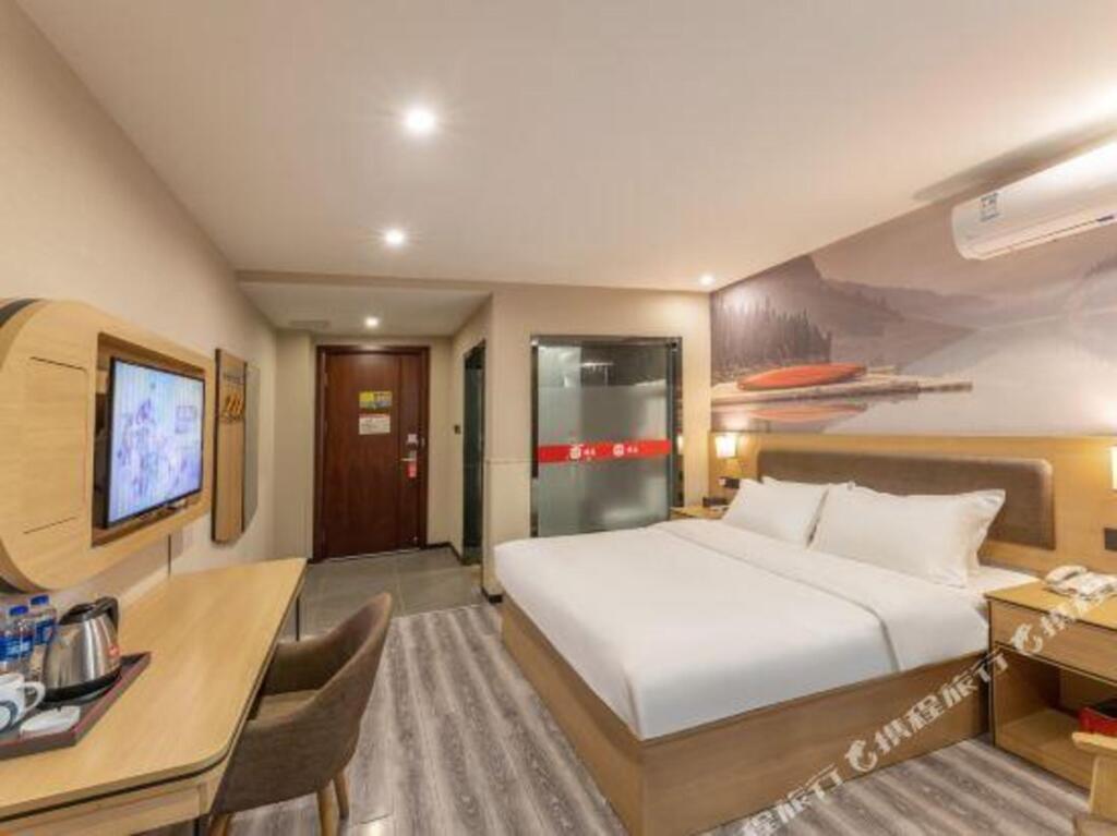 Elai Hotel (Wanda Plaza Hotel, Central, Tongzhou District, Nantong) — фото 1