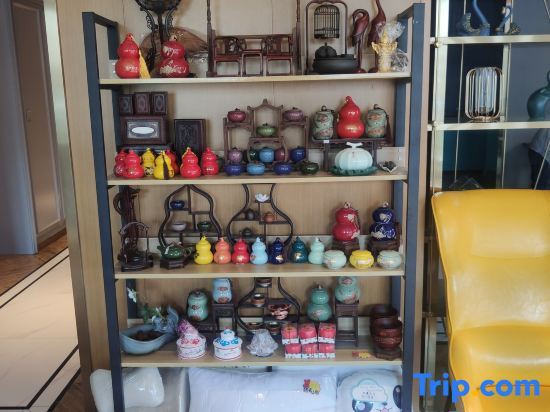 Хулун-Буир: Hanting Hotel Hailar Railway Station Central Street