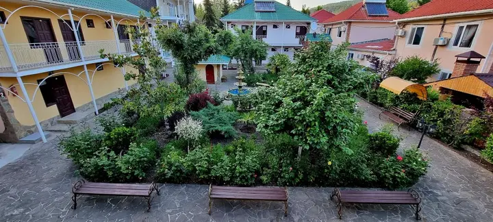 Рыбачье: Курортный отель Орхидея