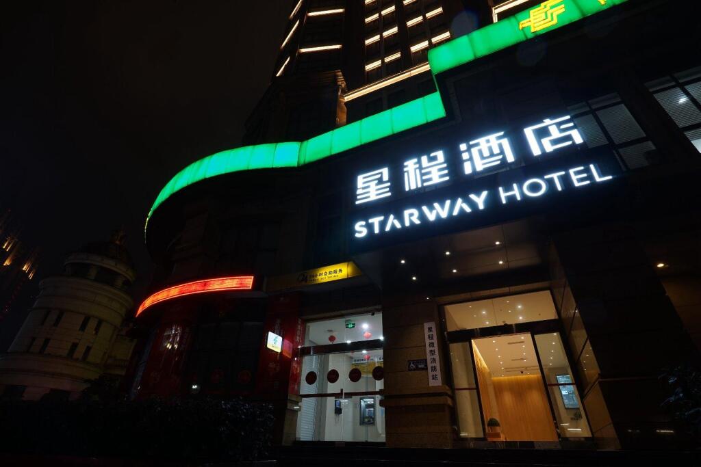 Ибинь: Starway Hotel Yibin Laiyin