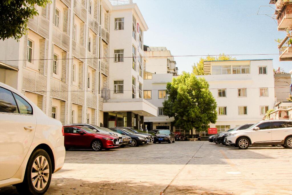 Аньцин: Elan Inn Jingpin Anqing Huazhong Xi Road
