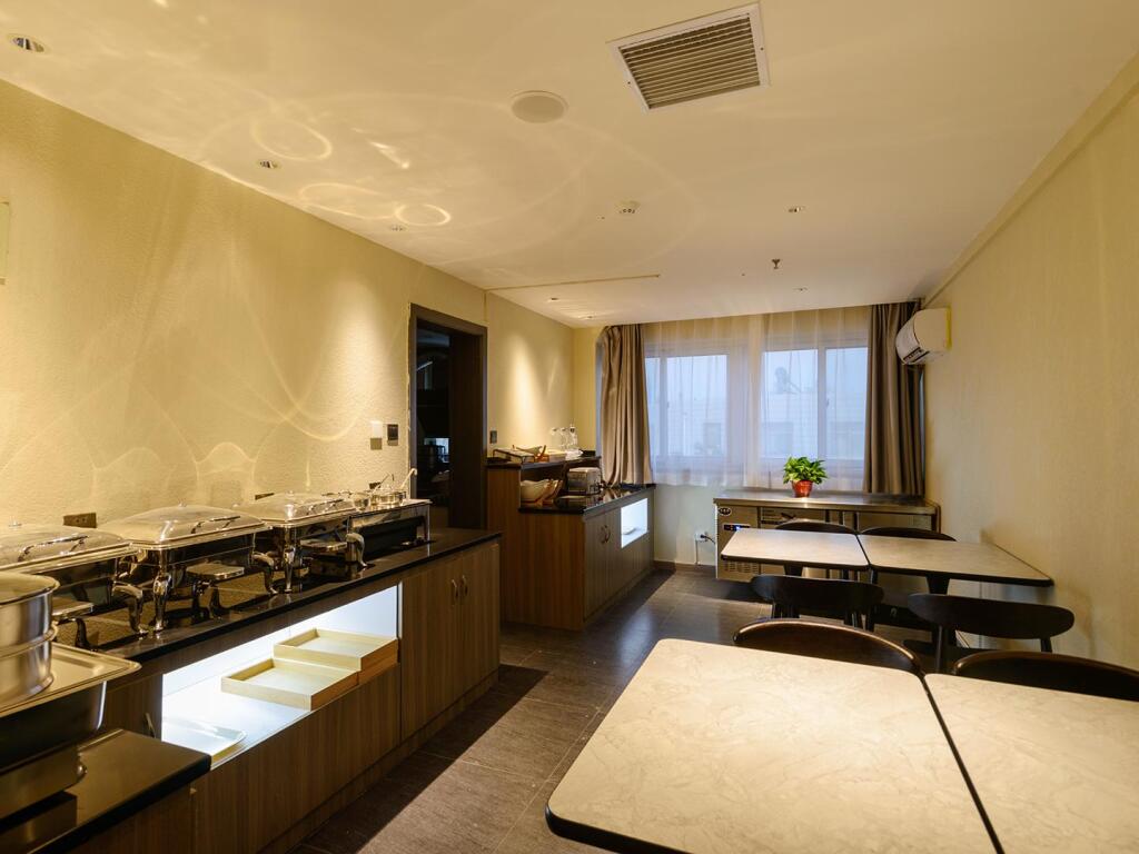 Чжэнчжоу: Hanting Hotel Zhengzhou Erqi Dehua Pedestrian Street