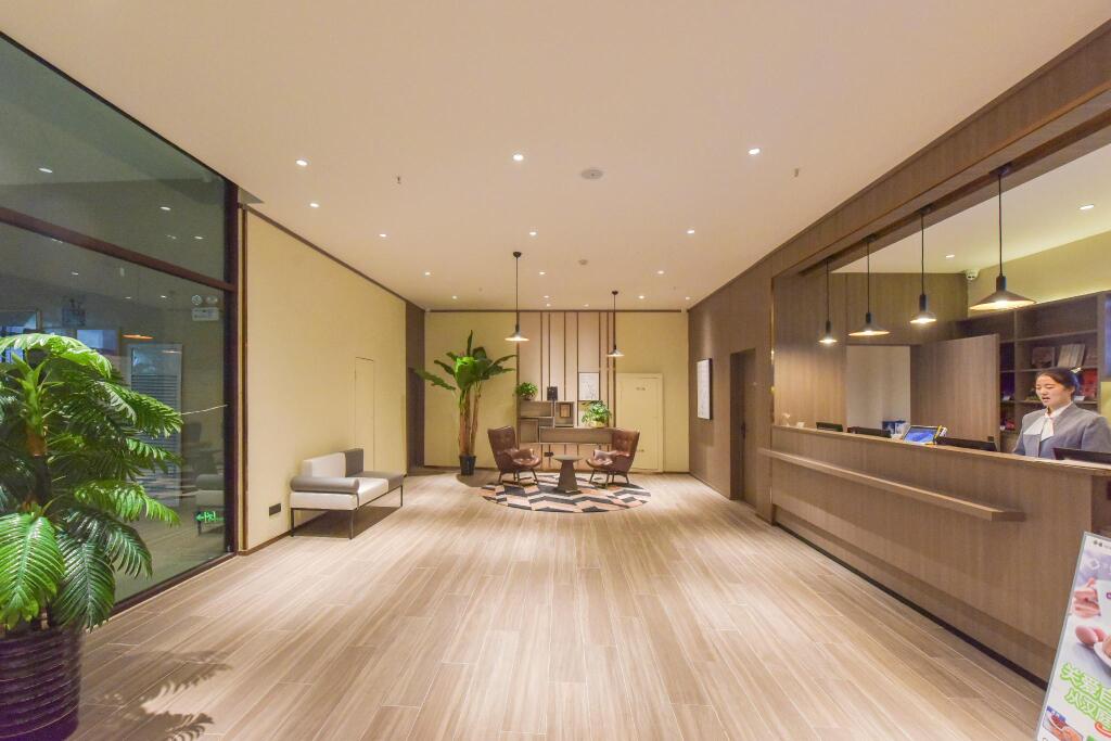 Синин: Hanting Hotel Xining South Binhe Road