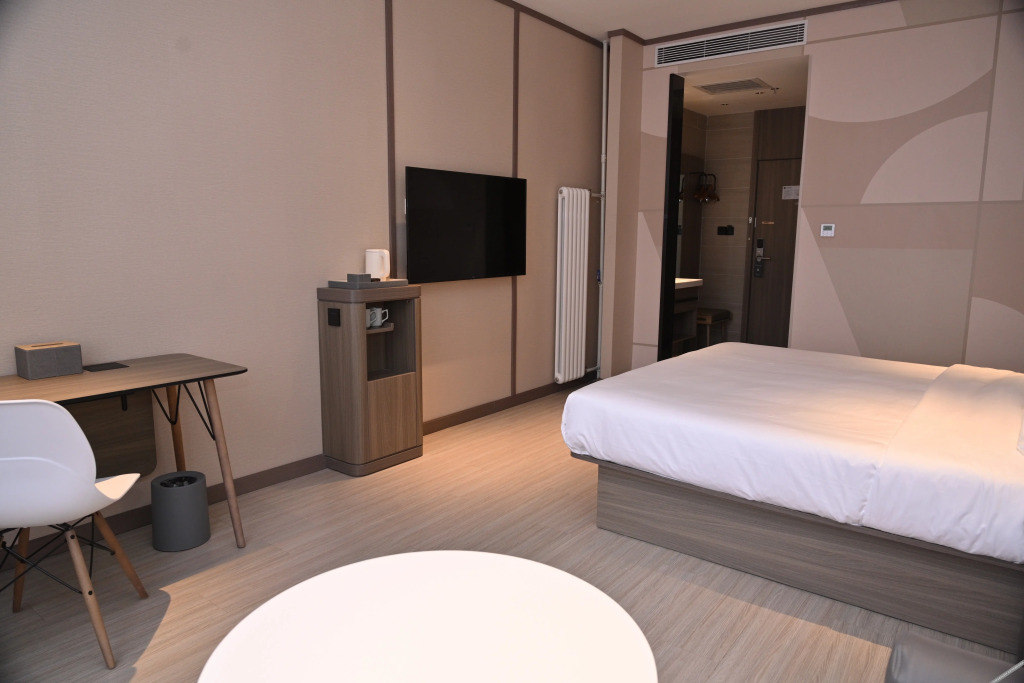 Баоцзи: Hanting Hotel Baoji Longzhou Plaza