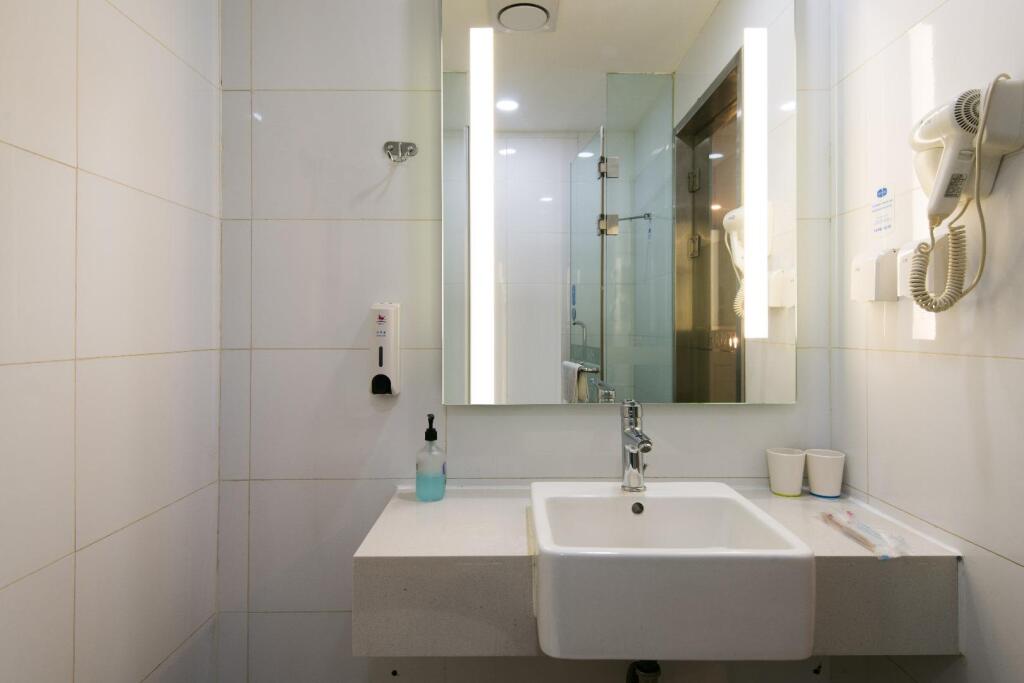 Урумчи: Hanting Hotel Urumqi Railway Station Branch