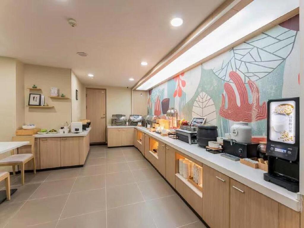 Чжэнчжоу: Hanting Hotel Zhengzhou Dashiqiao