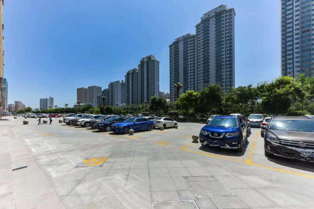 Синин: Hanting Hotel Xining Haihu New District Wanda Plaza Xi Store