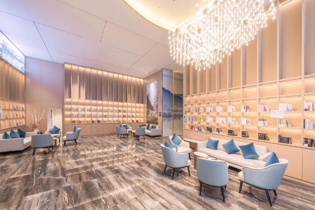 Лучжоу: Atour Hotel Luzhou Bubugao Xintiandi