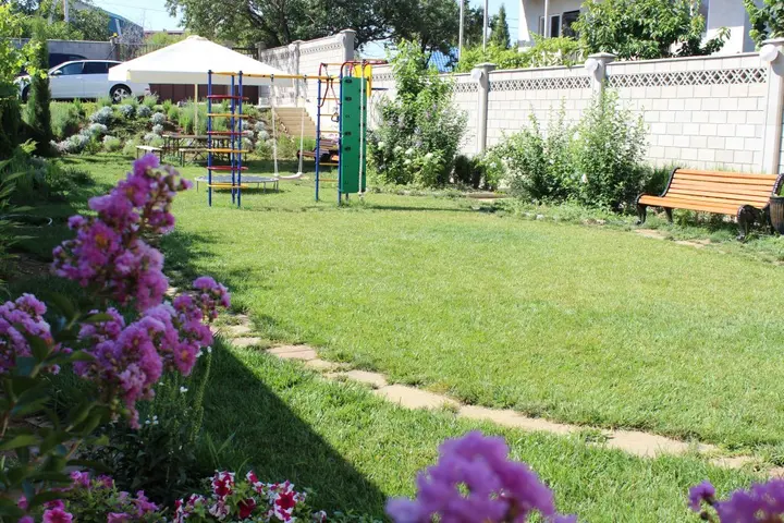 Севастополь: Гостевой Дом Каскад