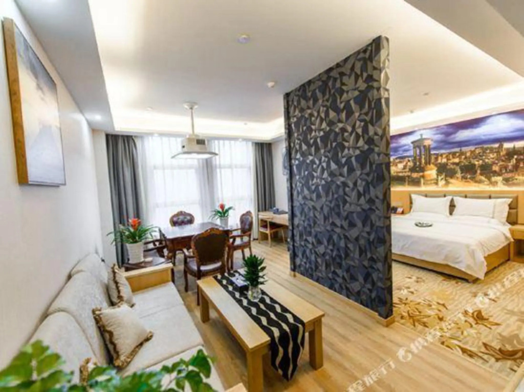Цзясинь: The BLD Hotel