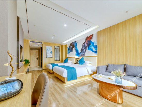 Баоцзи: H Hotel