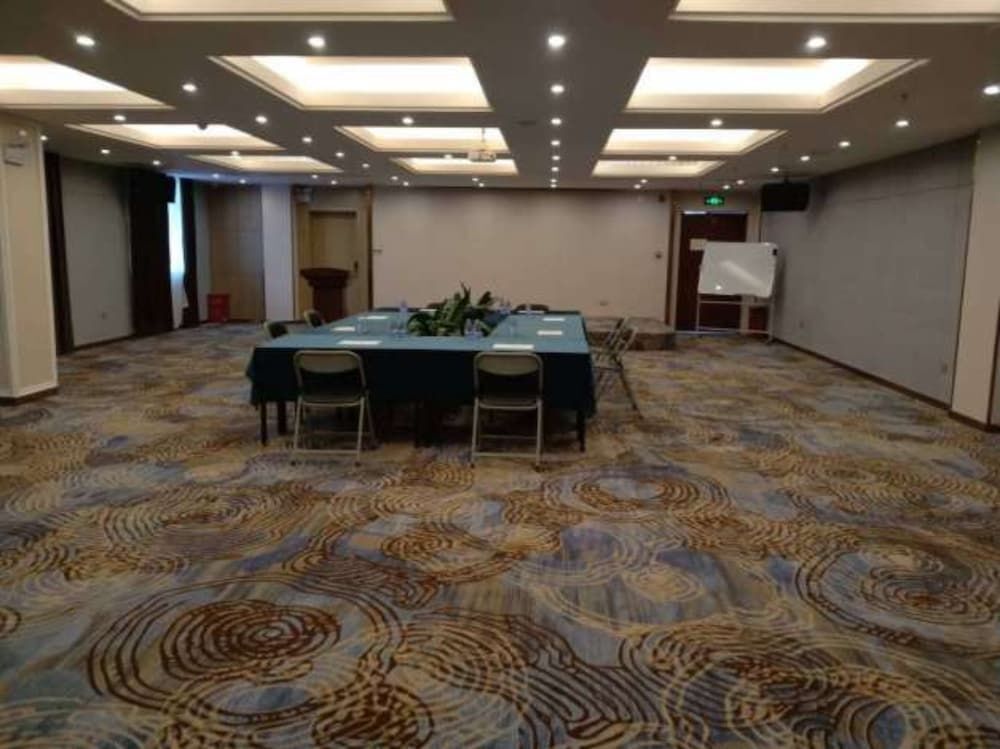 Гуйлинь: Wharton Brunel Hotel (Guilin Railway Station Vientiane City Branch)