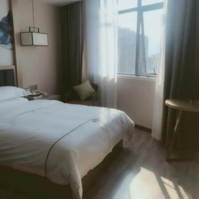 Гуйлинь: Wharton Brunel Hotel (Guilin Railway Station Vientiane City Branch)